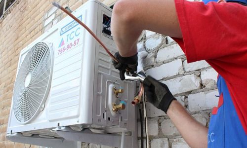 Цена стандартной установки кондиционера «под ключ» составляет от 3500 грн., (*для настенных моделей типоразмера 07 и 09 с длиной трассы фреонопровода 3 м.п.).